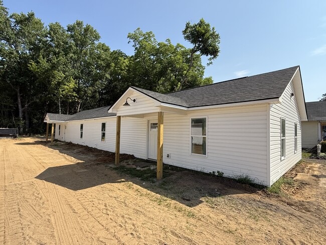 Building Photo - 532 Jessamine St