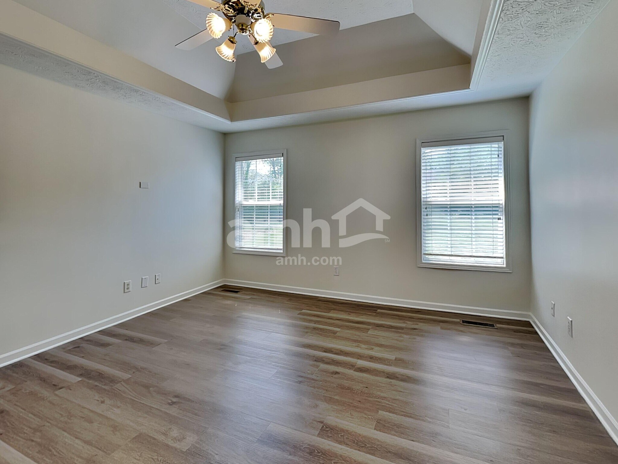 Building Photo - 614 Worthington Pl