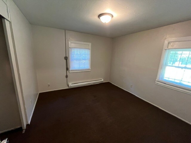 Building Photo - 2919 Sommers Dr
