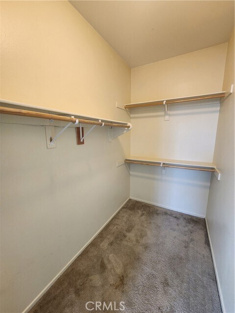 Building Photo - 106 Macintosh Way