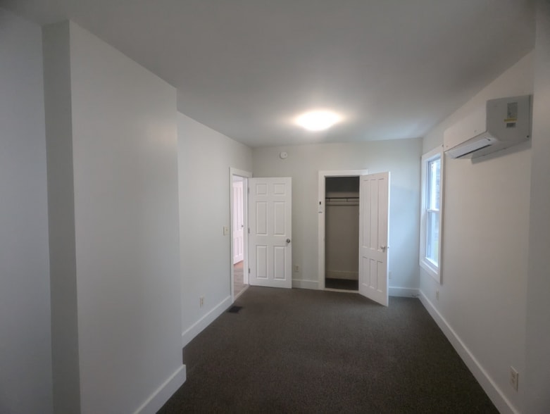 Building Photo - 201 Division St