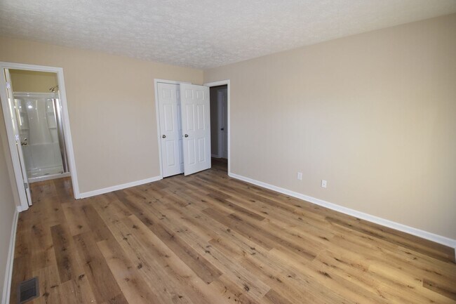 Building Photo - 3 Bedroom, 2 Full Bath Home in S Hancock S...