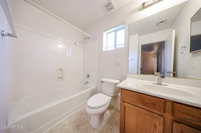 Building Photo - 4725 W Fawn Dr