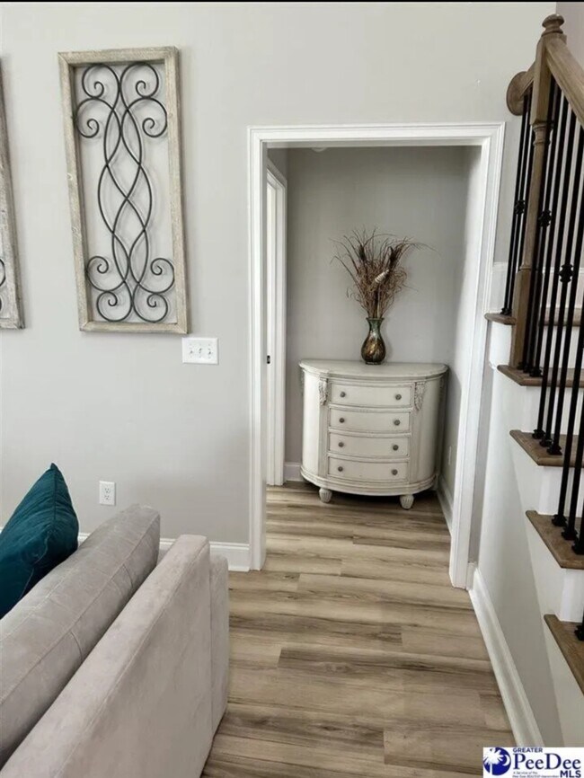 Building Photo - 4008 W Eagle St