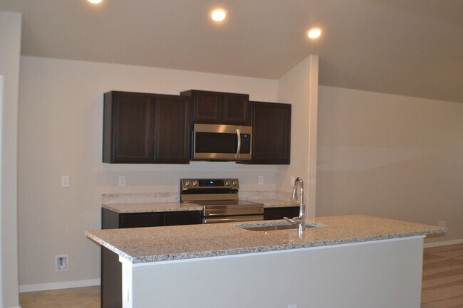 Building Photo - House For Lease in Midland