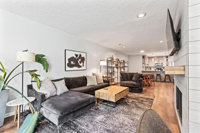Building Photo - 2255 Sidewinder Dr