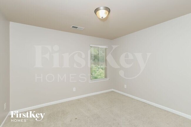 Building Photo - 169 Southwind Cir