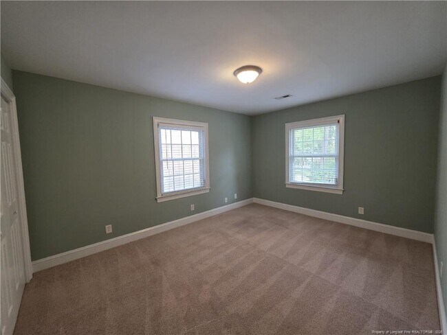 Building Photo - 342 Devane St