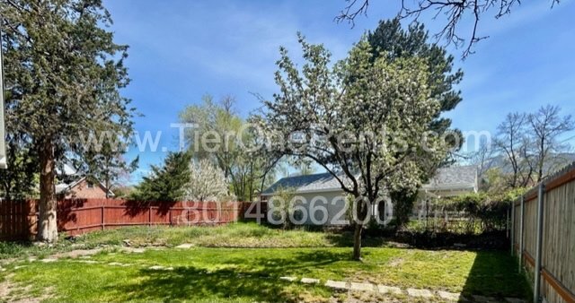 Building Photo - This property offers a NO DEPOSIT option available for qualified renters!