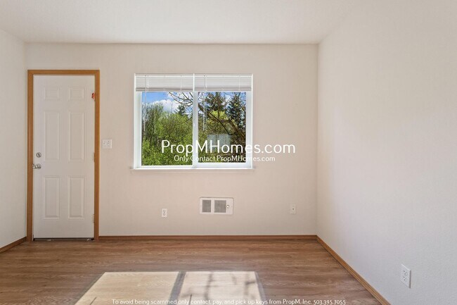 Building Photo - Cozy Two Bedroom Home in SE Portland!