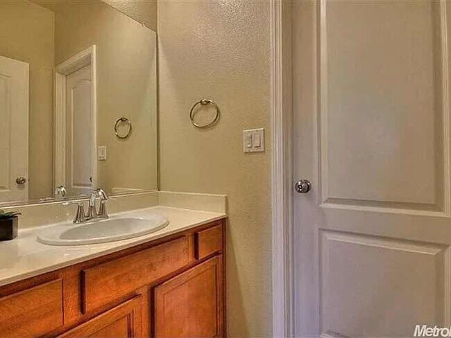 Building Photo - 9035 Crescenda Ln