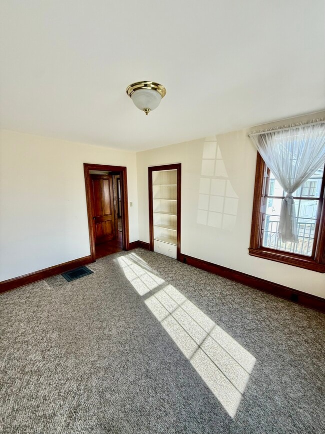 Building Photo - 1213 Glenwood Heights Rd