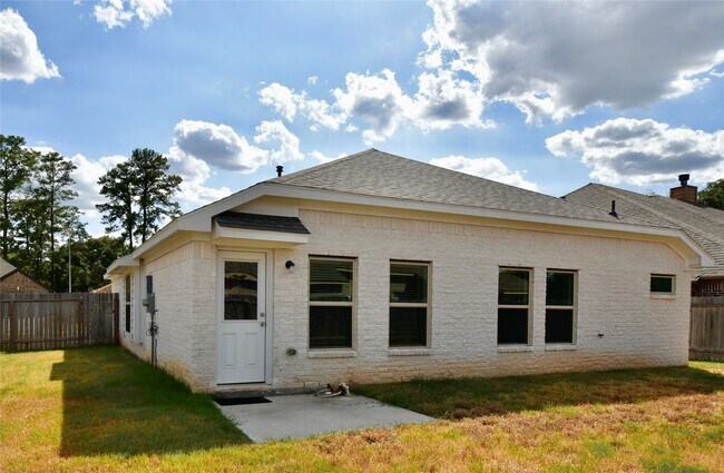 Building Photo - 18226 Willow Edge Dr