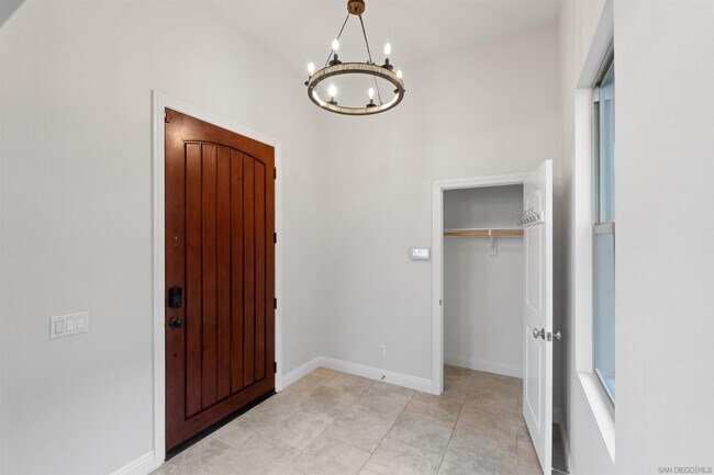 Building Photo - 768 Normandy Rd