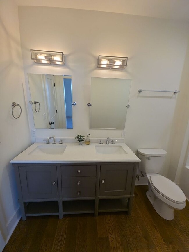 Building Photo - 3-Bedroom HOA Townhome with Pool Access Near Downtown Cookeville