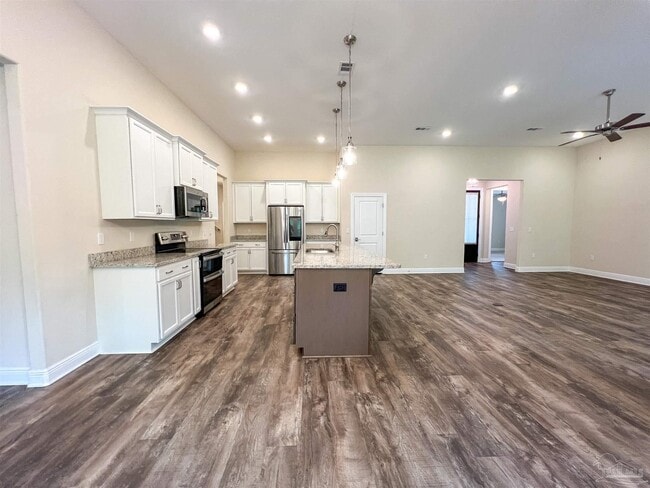 Building Photo - 8010 Majestic Cypress Dr