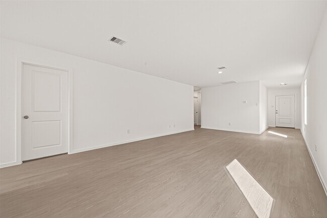 Building Photo - 26923 Dalmatian Bellflower Dr