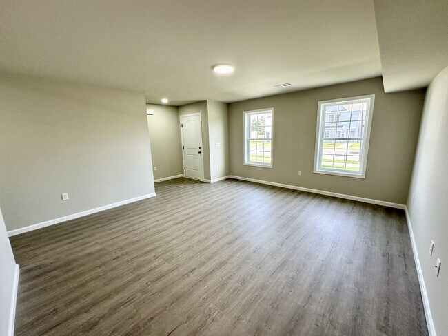 Building Photo - 226 Rojan Rd
