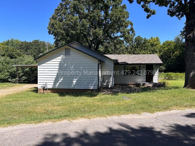 Building Photo - 500 Gillette Ave