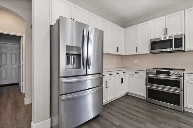 Building Photo - 4166 Wellington Shores Dr