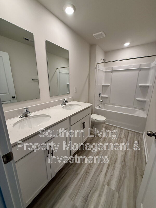 Building Photo - 12415 Lady Bell Dr