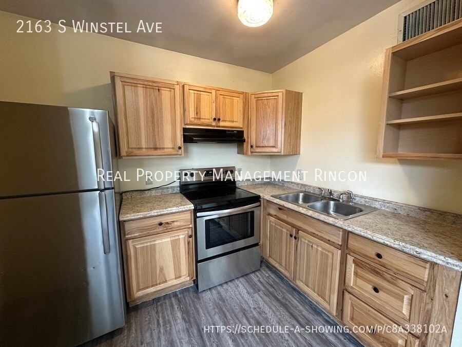 Building Photo - 2163 S Winstel Ave