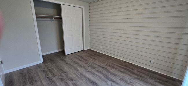 Building Photo - 2871ap