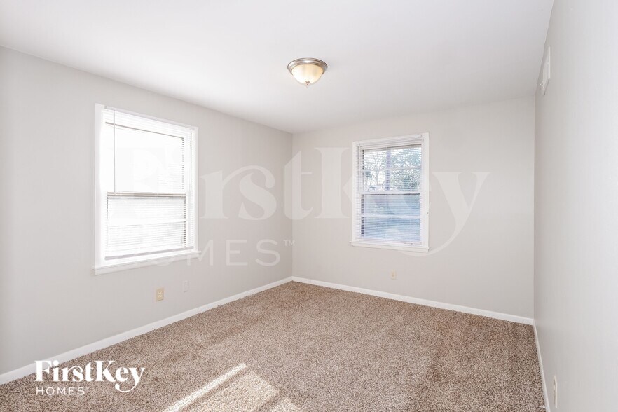 Building Photo - 5167 Haleville Rd