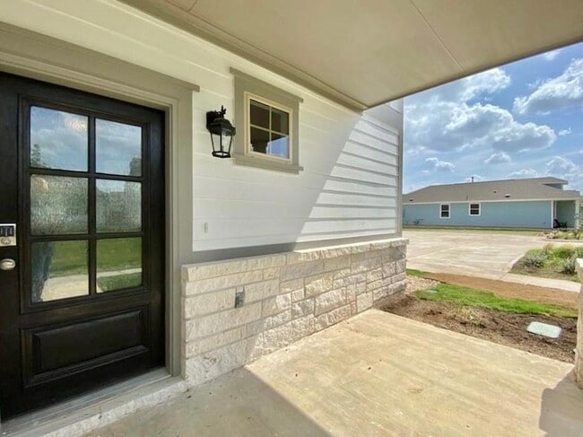 Building Photo - 2525 Pecan Island Dr