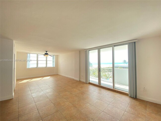 Building Photo - 5825 Collins Ave