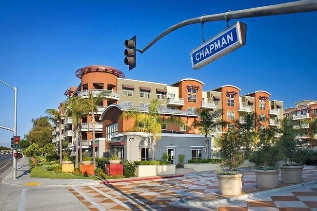 Building Photo - 12664 Chapman Ave