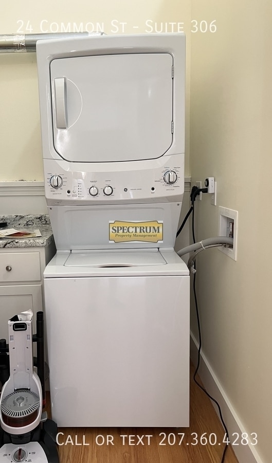 Building Photo - 24 Common St