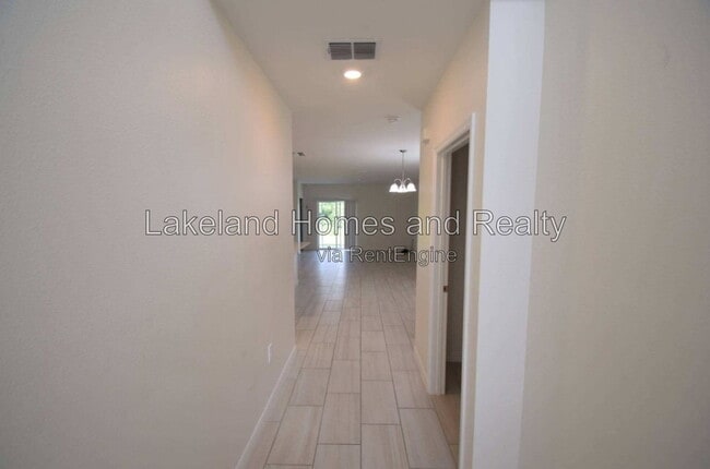 Building Photo - 4060 Radiant Mountain Dr