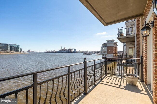 Building Photo - 622 Ponte Villas N