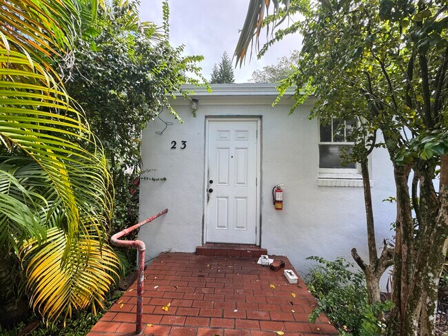 Building Photo - 200 Park Ave