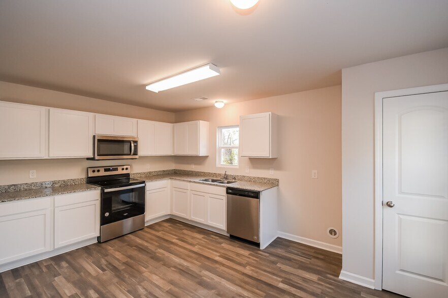 Building Photo - 222 Saddle Brooke Trce