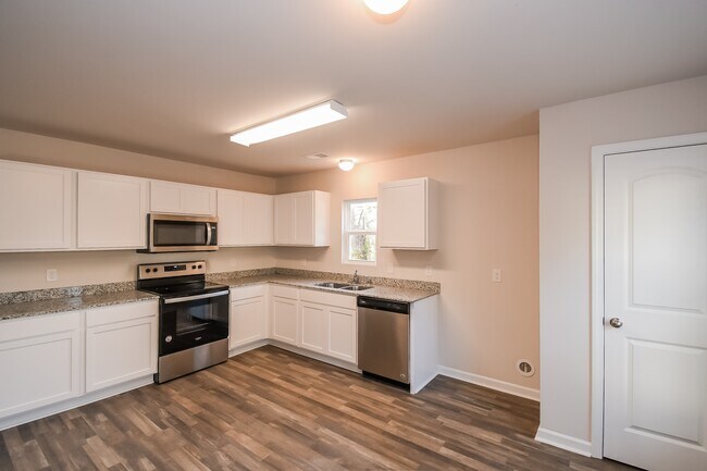 Building Photo - 222 Saddle Brooke Trce