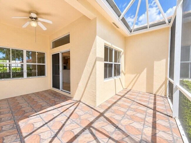 Building Photo - 908 Tanglewood Cir