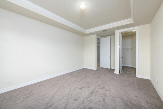 Building Photo - 739 SE Villandry Way