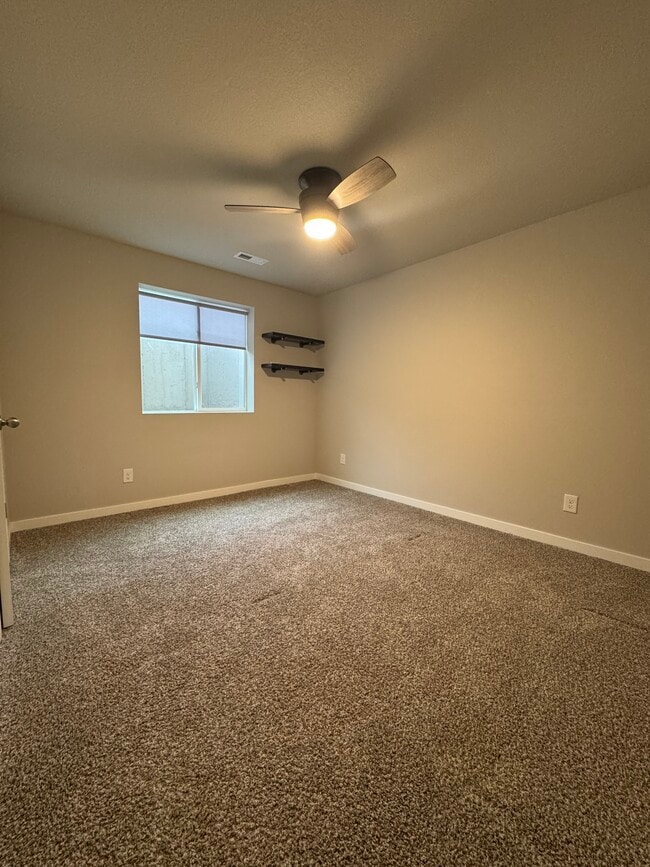 Building Photo - 2200 Barry Dr