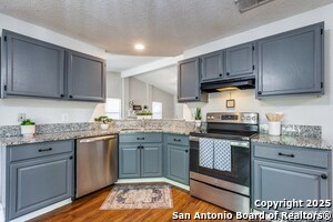 Building Photo - 10323 Country