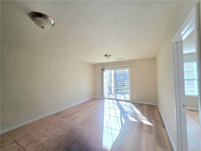 Building Photo - 3044 Cedar Glade Ln NE