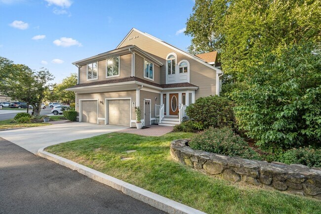 Building Photo - 48 Pointe Rok Dr