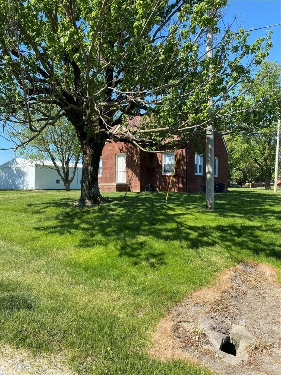 1015 S 4th St 1015 S 4th St Effingham IL 62401 Apartment Finder