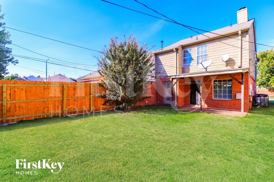 Building Photo - 8337 Bridge Creek Dr