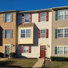 Building Photo - 106 Regina Ln