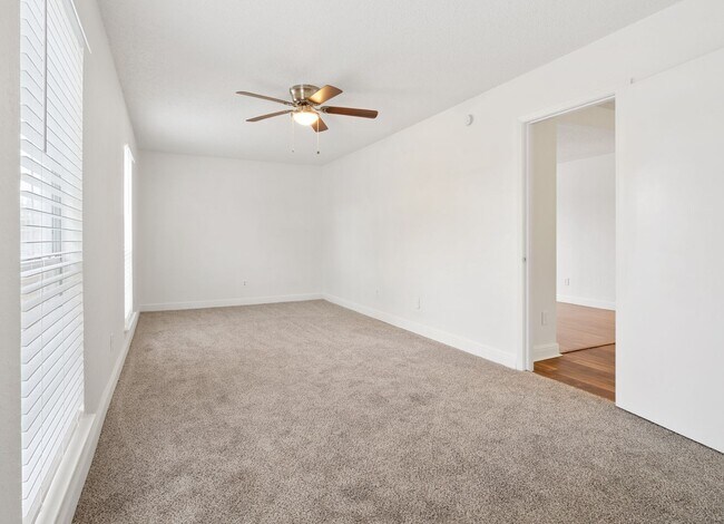 Building Photo - Irving 3-bed 2-bath with Corner Lot Big Yard