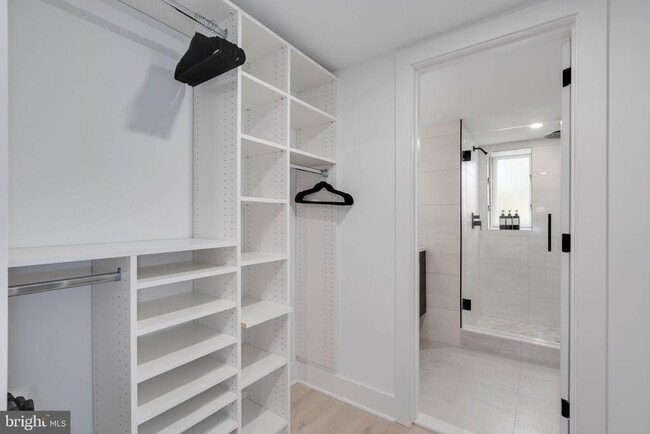 Building Photo - 528 N 22nd St