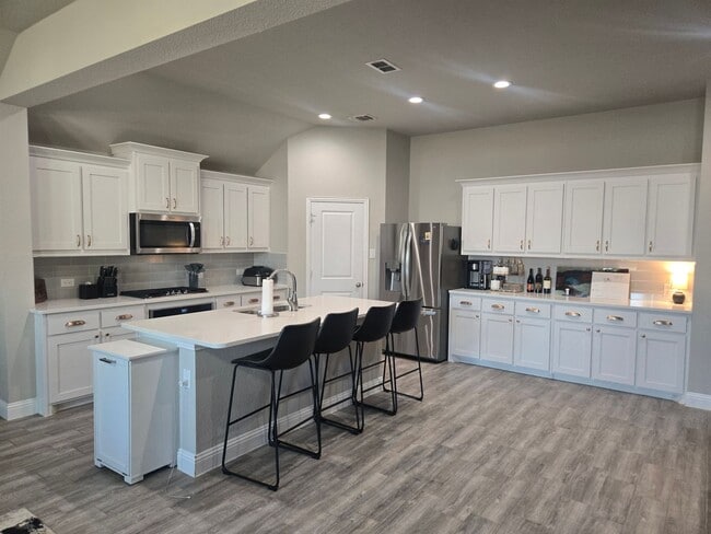 Building Photo - COMING SOON!!! Beautiful 4 bedroom home located in the prestigious Morningstar community in Aledo!