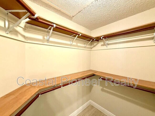 Building Photo - 8723 Imperial Ct